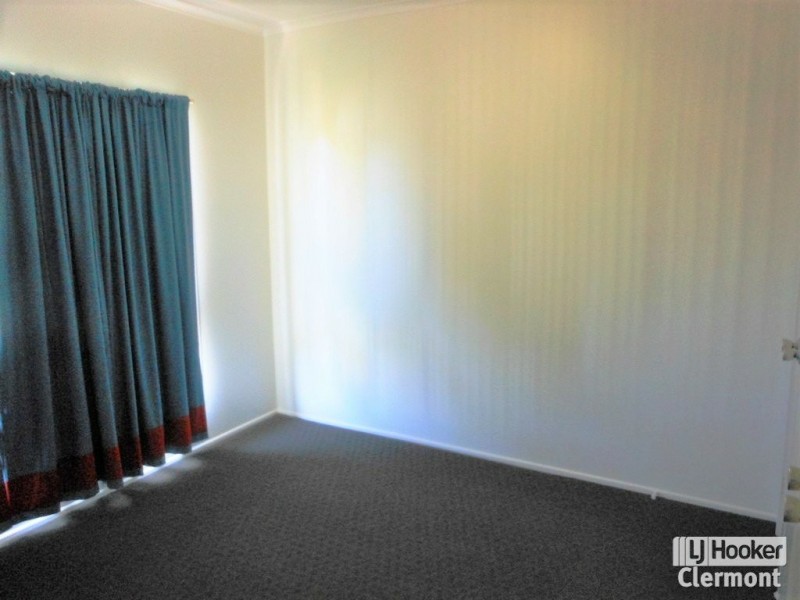 9 Athol Court, Clermont QLD 4721