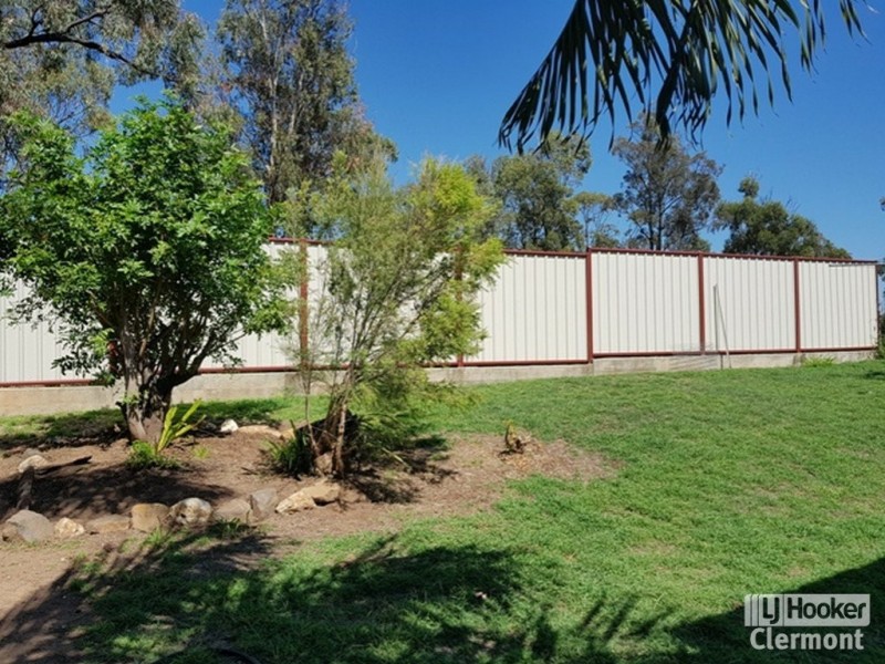 9 Athol Court, Clermont QLD 4721