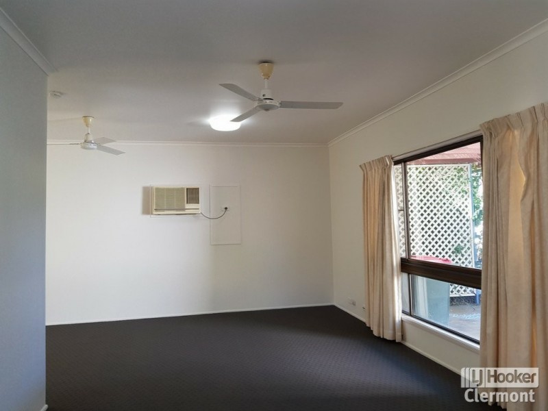 9 Athol Court, Clermont QLD 4721