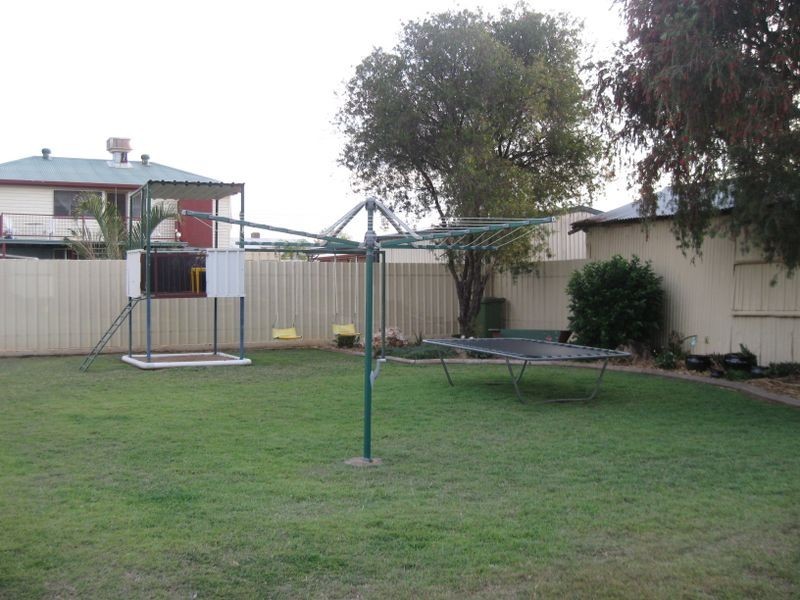 53 Box Street, Clermont QLD 4721