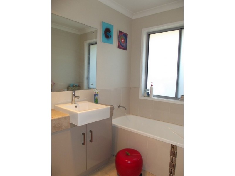 93 Burn Street, Capella QLD 4723
