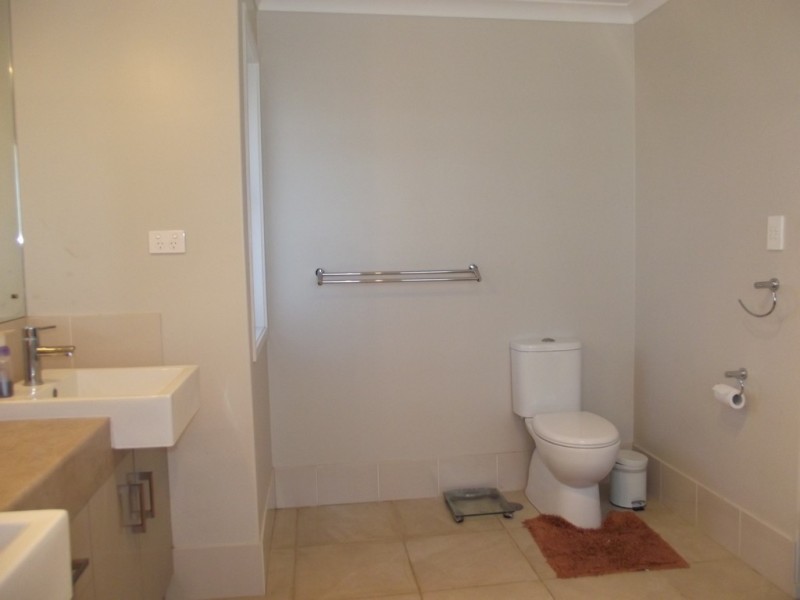 93 Burn Street, Capella QLD 4723