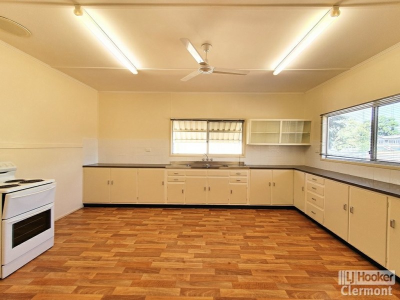 6 Daintree Street, Clermont QLD 4721