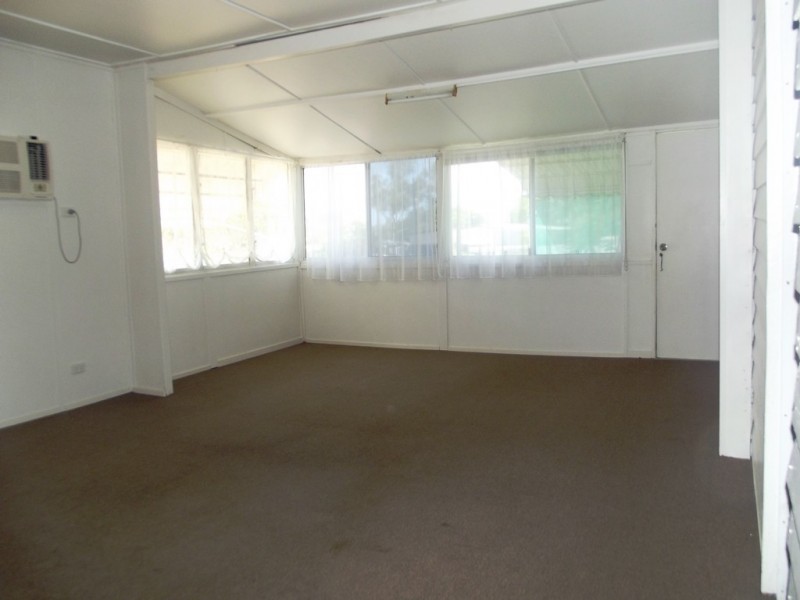 19 Kitchener Street, Clermont QLD 4721