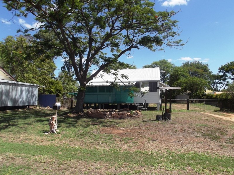 19 Kitchener Street, Clermont QLD 4721