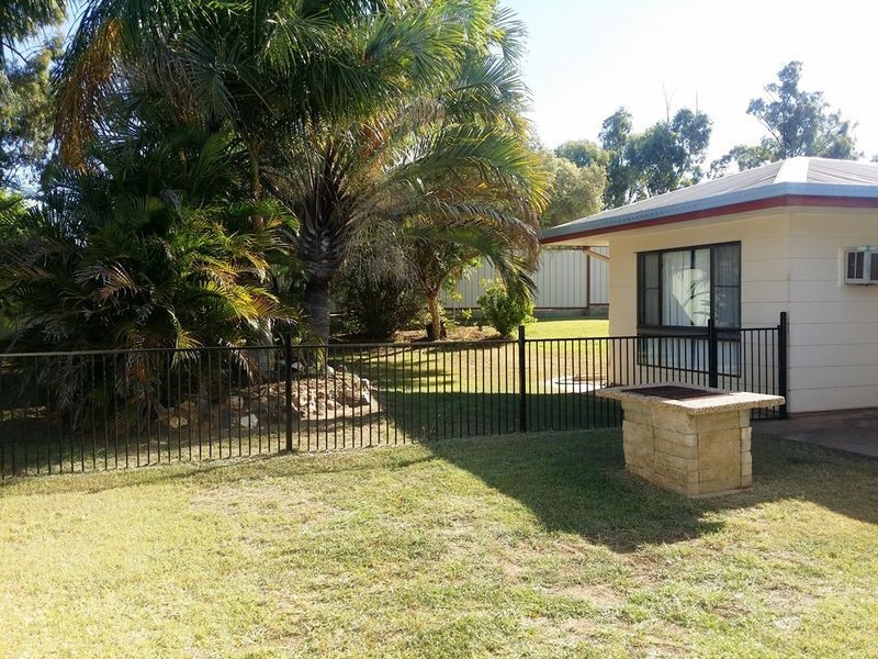 9 Athol Court, Clermont QLD 4721