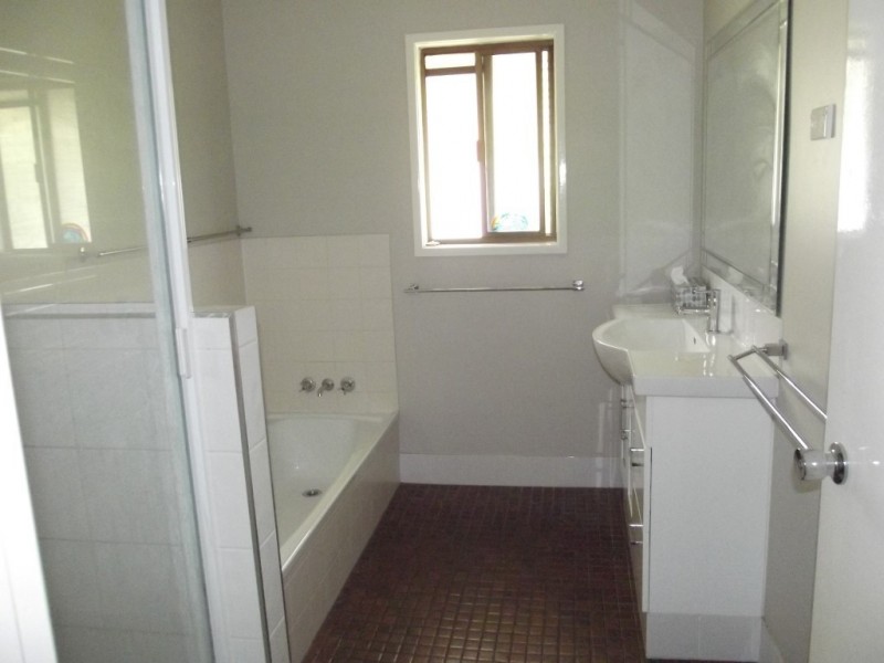 51 Carina Crescent, Clermont QLD 4721