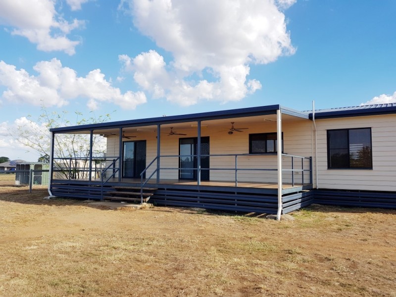 69 Melrose Drive, Clermont QLD 4721