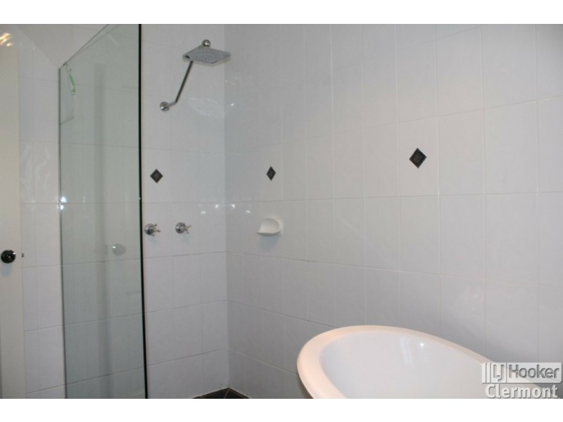 15 Athol Court, Clermont QLD 4721