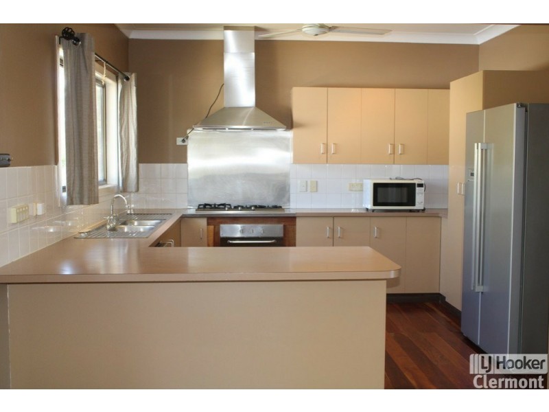 15 Athol Court, Clermont QLD 4721