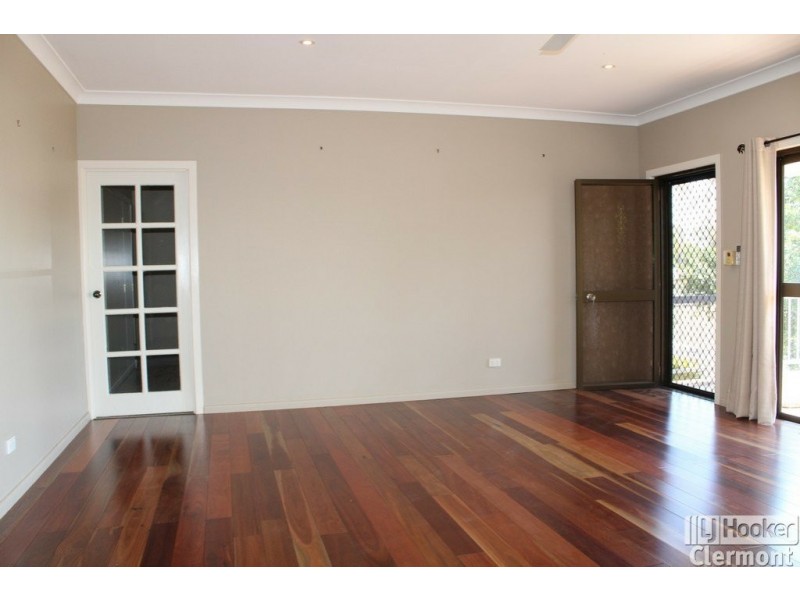 15 Athol Court, Clermont QLD 4721