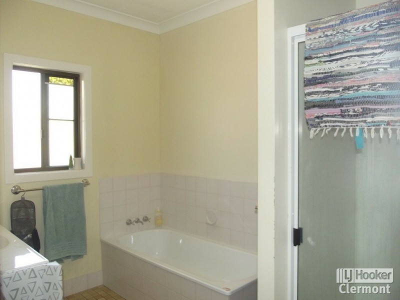 1 Beatty Street, Clermont QLD 4721