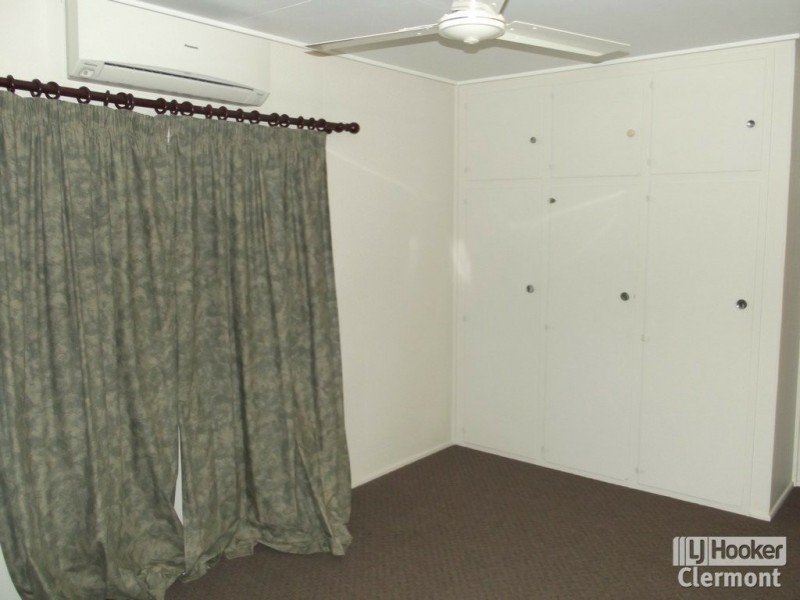12 East Street, Clermont QLD 4721