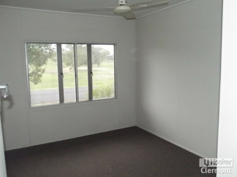 12 East Street, Clermont QLD 4721