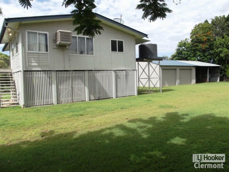 12 East Street, Clermont QLD 4721