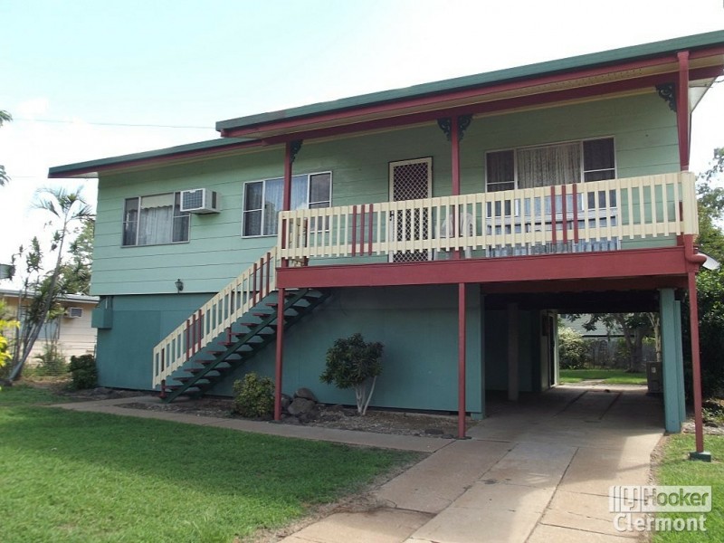 10 Mclean Street, Capella QLD 4723