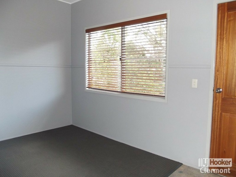 10 Mclean Street, Capella QLD 4723