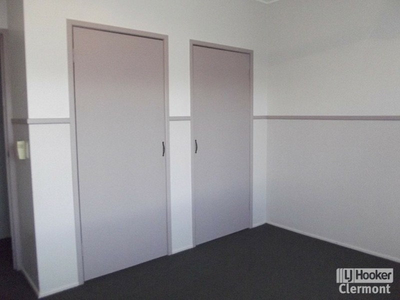 10 Mclean Street, Capella QLD 4723