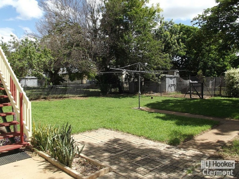 10 Mclean Street, Capella QLD 4723