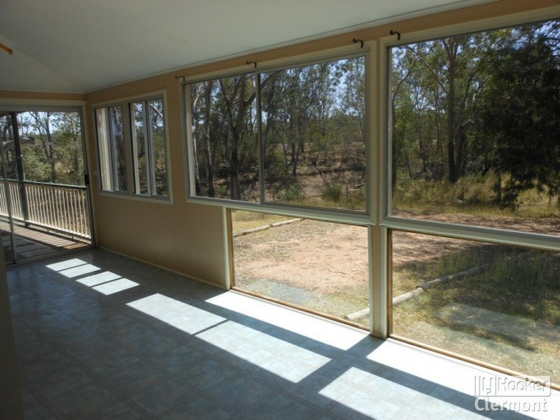 70 Cotton Patch Lane, Clermont QLD 4721