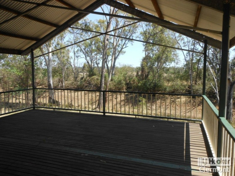 70 Cotton Patch Lane, Clermont QLD 4721