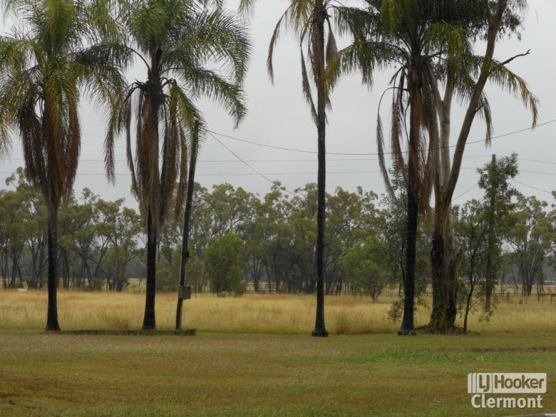 70 Cotton Patch Lane, Clermont QLD 4721