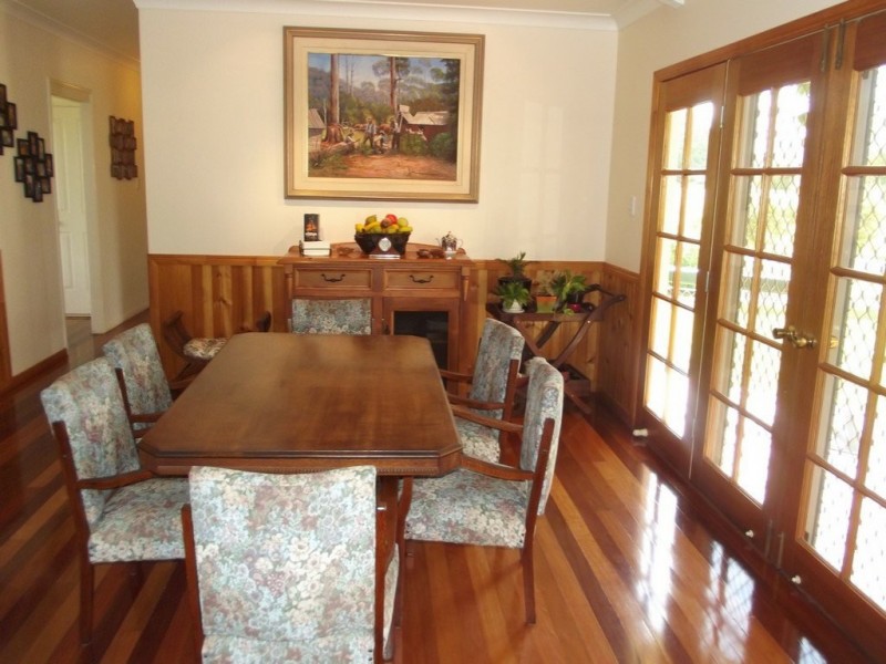 8 Melrose Drive, Clermont QLD 4721