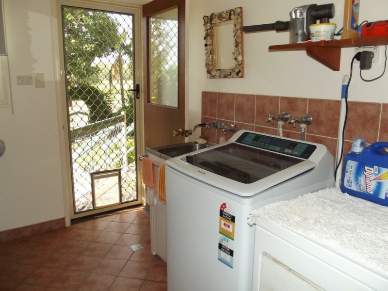 8 Melrose Drive, Clermont QLD 4721