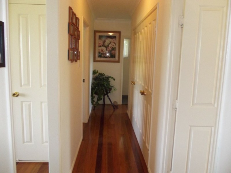 8 Melrose Drive, Clermont QLD 4721