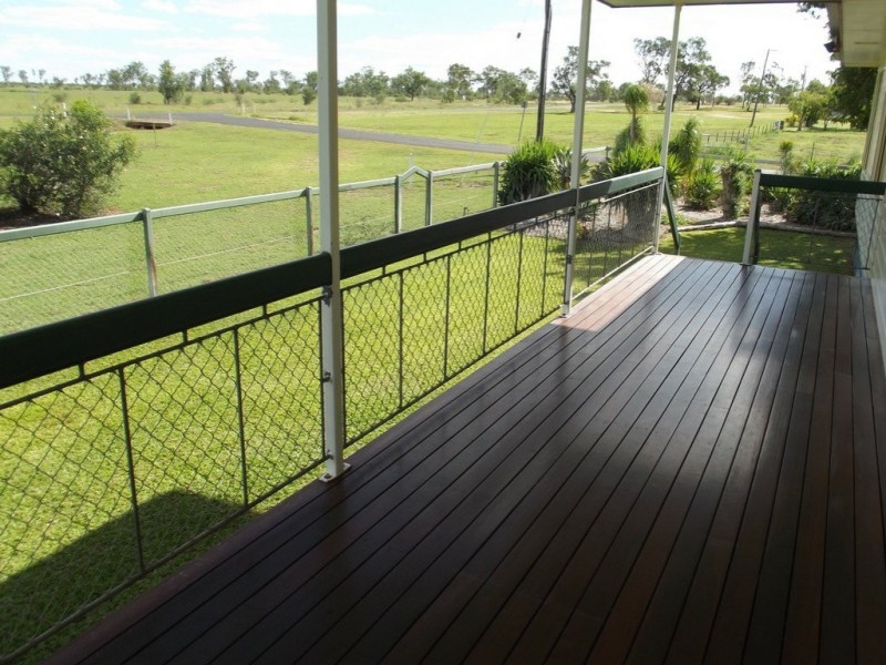 8 Melrose Drive, Clermont QLD 4721