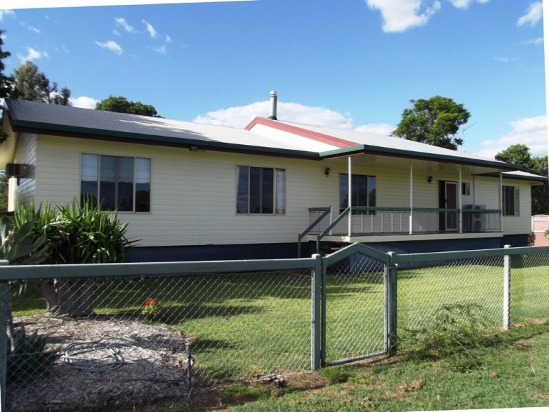 8 Melrose Drive, Clermont QLD 4721