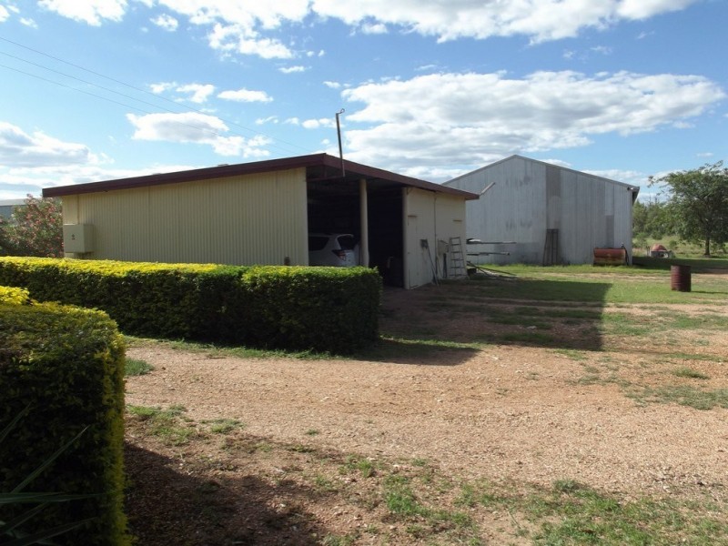 8 Melrose Drive, Clermont QLD 4721