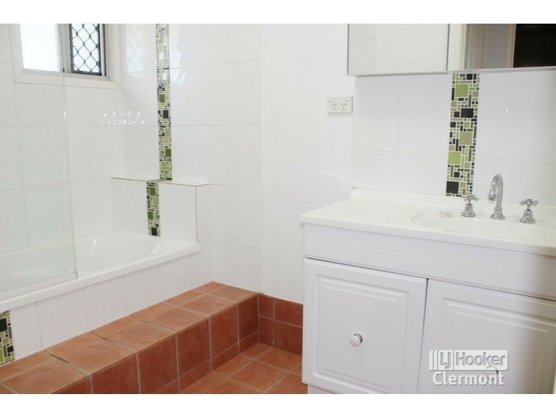 19 Monash Court, Clermont QLD 4721