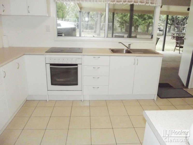 63 Bathampton Lane, Clermont QLD 4721