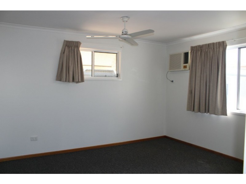 Unit 2/18 French Street, Clermont QLD 4721