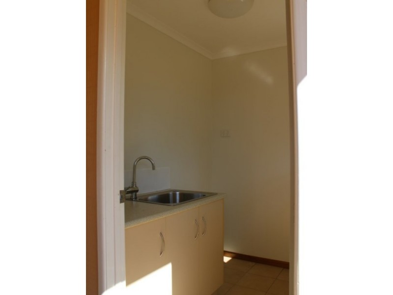 Unit 2/18 French Street, Clermont QLD 4721