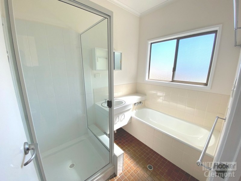 4 Lester Court, Clermont QLD 4721