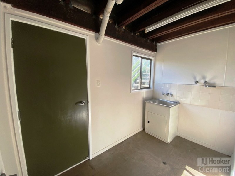 4 Lester Court, Clermont QLD 4721