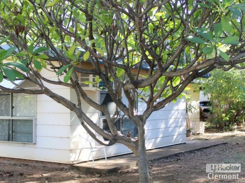 102 Cotton Patch Lane, Clermont QLD 4721