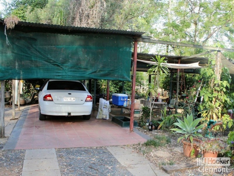 102 Cotton Patch Lane, Clermont QLD 4721