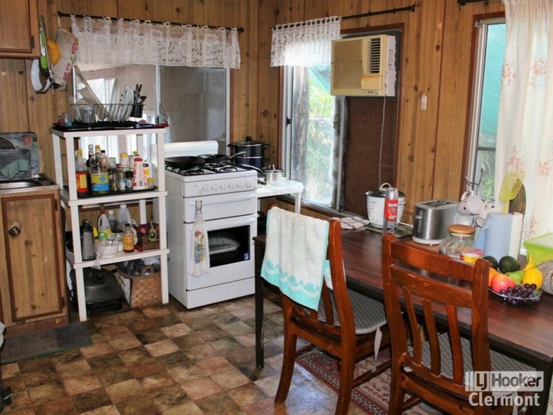102 Cotton Patch Lane, Clermont QLD 4721