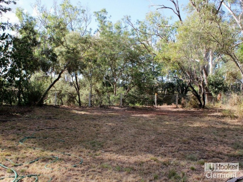 102 Cotton Patch Lane, Clermont QLD 4721
