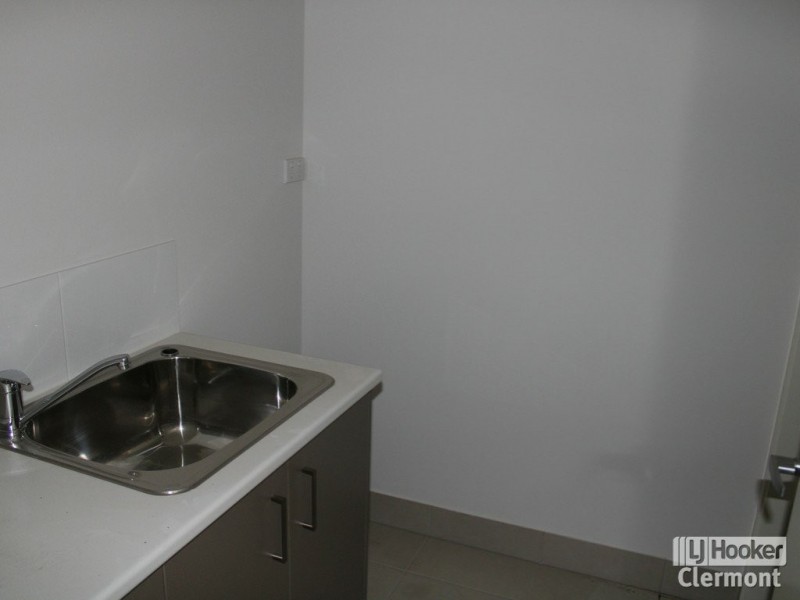 Unit 64/47 McDonald Flat Road, Clermont QLD 4721