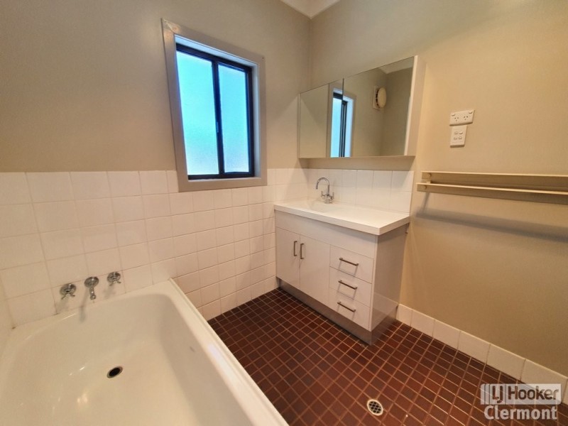 56 Mimosa Street, Clermont QLD 4721