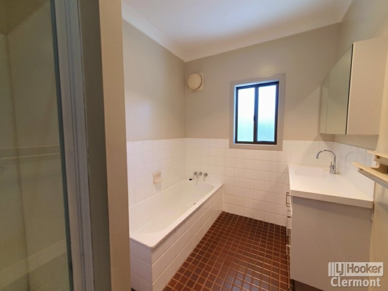 56 Mimosa Street, Clermont QLD 4721