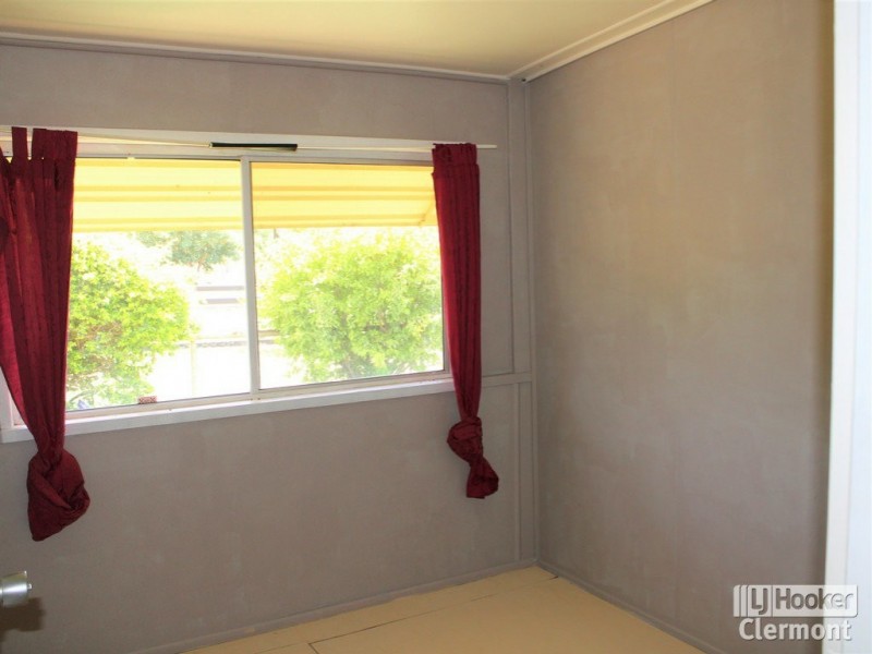 16 Nugget Lane, Clermont QLD 4721