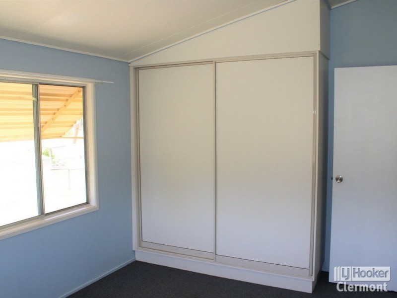 16 Nugget Lane, Clermont QLD 4721