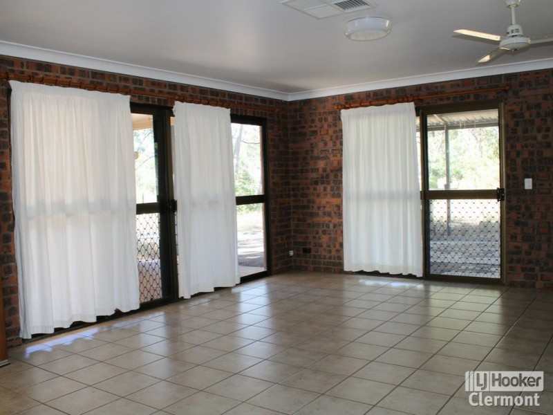 39 Langston Lane, Clermont QLD 4721