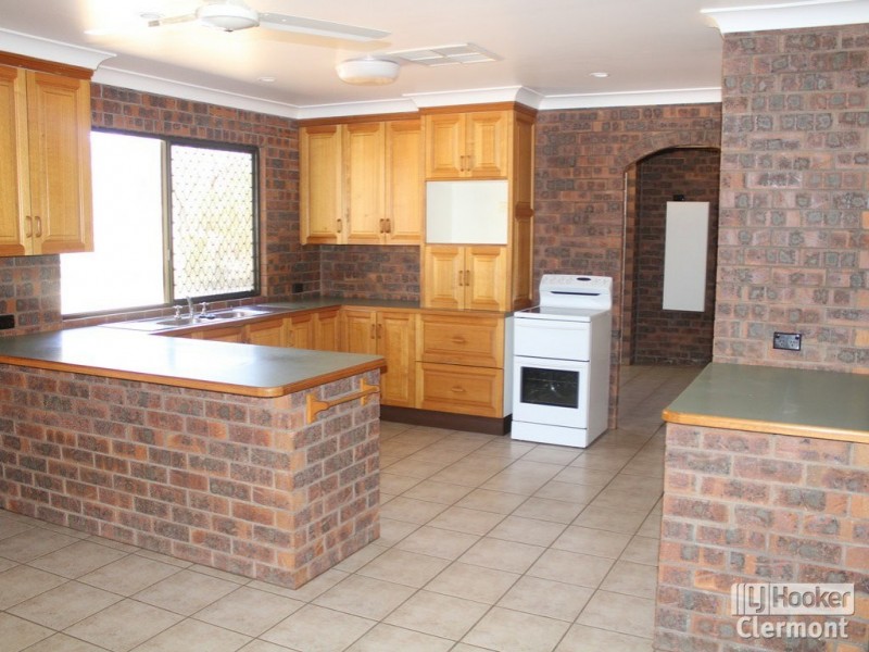 39 Langston Lane, Clermont QLD 4721