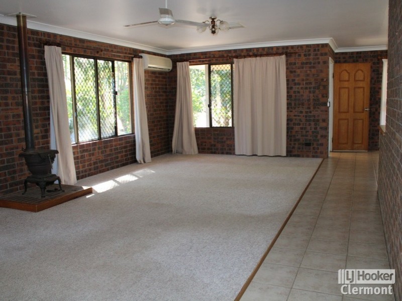 39 Langston Lane, Clermont QLD 4721